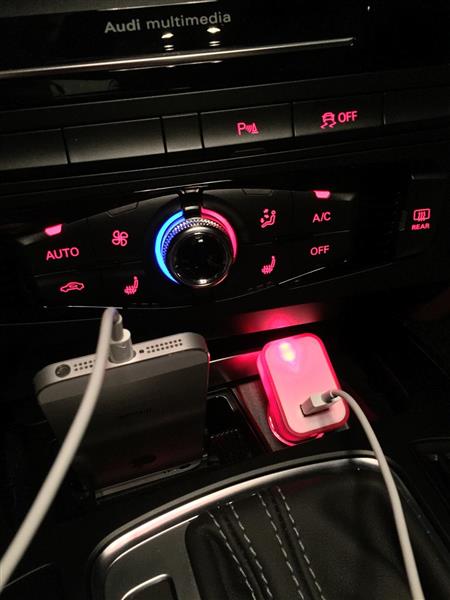 ładowarka samochodowa USB Waze-771757
