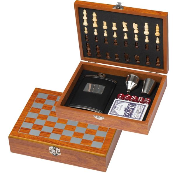 Zestaw piersiówka, szachy, karty i kości-2366570