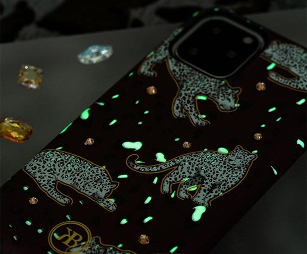 Kingxbar Forest świecące w ciemności etui ozdobione oryginalnymi Kryształami Swarovskiego iPhone 11 Pro fioletowy-2161468