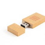 Pen drive 16GB z drewna / MagUSB.jpg