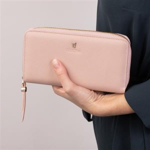 Portmonetka podrózna Mademoiselle Pink.jpg