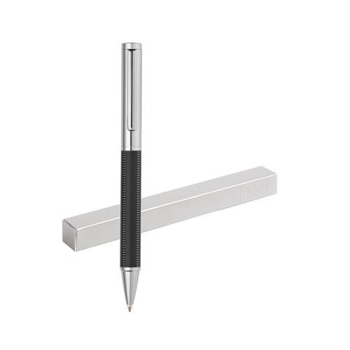 MONTREAL. Metalowy długopis z mechanizmem obrotowym i klipsem