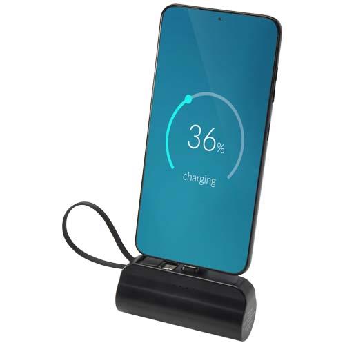 Alnair powerbank o pojemności 5000 mAh i mocy 10 W, wykonany z tworzyw sztucznych pochodzących z recyklingu, z wbudowaną pods